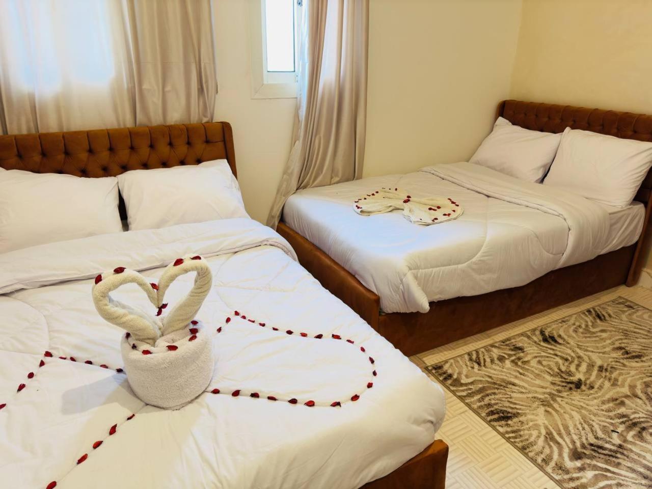 Hur Pyramids Inn Kafrat al Jabal Ngoại thất bức ảnh